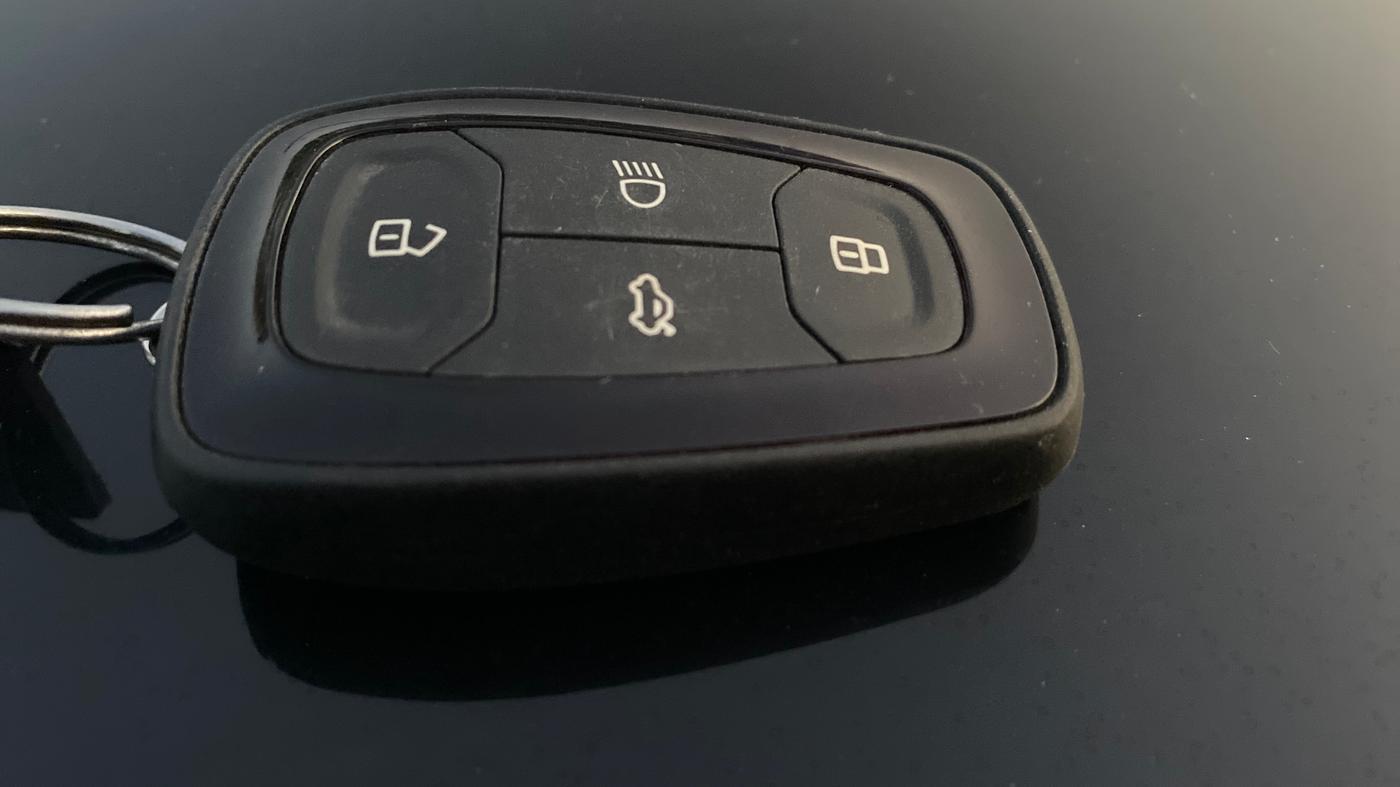2022 Tata TIAGO NRG XZ MT, Petrol, Manual, 27,912 km, Key Close Up