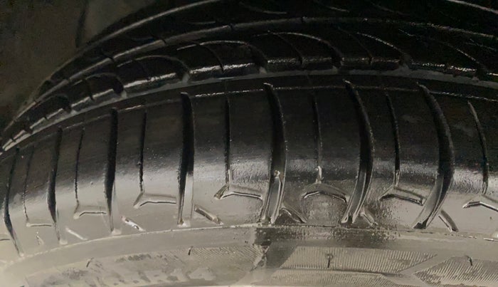 2022 Tata Tiago XT CNG, CNG, Manual, 64,278 km, Left Front Tyre Tread