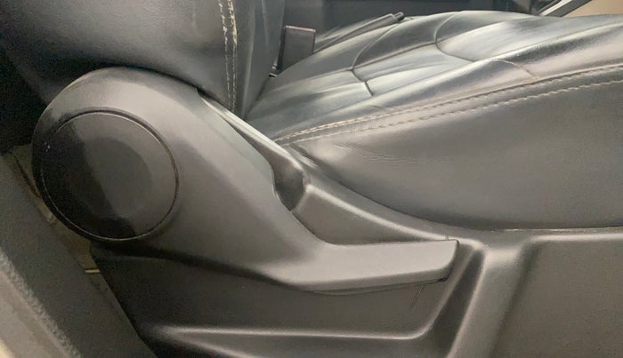 2021 Maruti New Wagon-R LXI CNG 1.0, CNG, Manual, 82,979 km, Driver Side Adjustment Panel