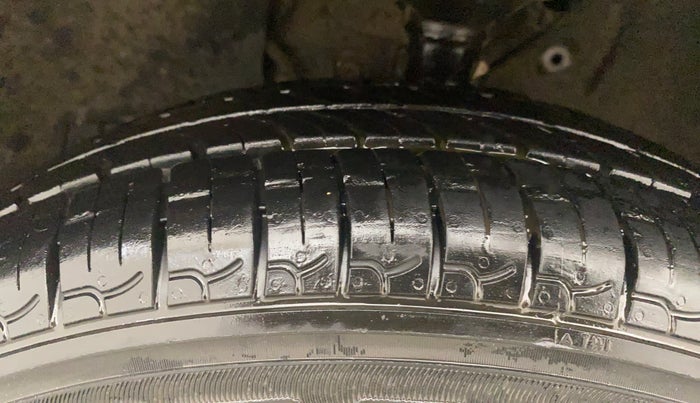 2021 Maruti New Wagon-R LXI CNG 1.0, CNG, Manual, 82,979 km, Left Front Tyre Tread