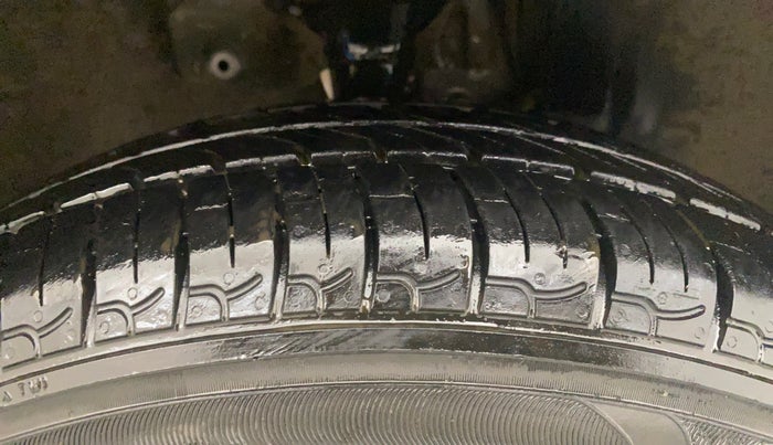 2021 Maruti New Wagon-R LXI CNG 1.0, CNG, Manual, 82,979 km, Right Front Tyre Tread