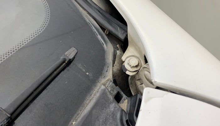 2011 Hyundai i20 MAGNA (O) 1.2, Petrol, Manual, 41,576 km, Bonnet (hood) - Cowl vent panel has minor damage