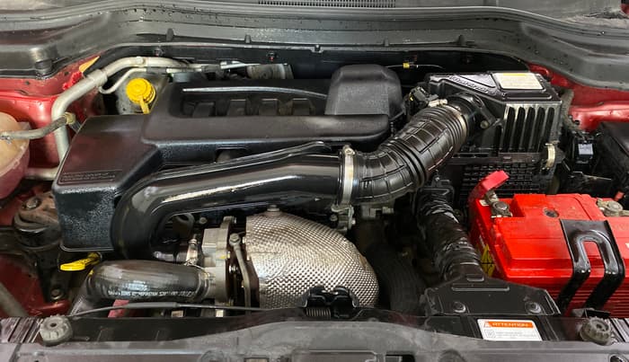 2019 Mahindra XUV300 W8(O) 1.5 DIESEL DUAL TONE, Diesel, Manual, 47,260 km, Engine View