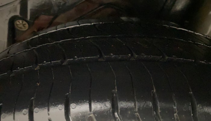 2016 Ford Figo Aspire TITANIUM1.5 DIESEL, Diesel, Manual, 94,225 km, Left Rear Tyre Tread