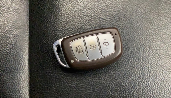 2016 Hyundai Creta SX PLUS AT 1.6 PETROL, Petrol, Automatic, 75,908 km, Key Close Up