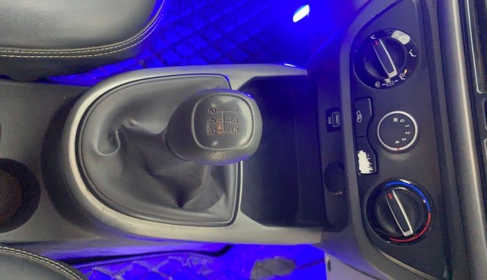 2020 Hyundai GRAND I10 NIOS MAGNA CORPORATE EDITION 1.2 KAPPA VTVT, Petrol, Manual, 46,613 km, Gear Lever