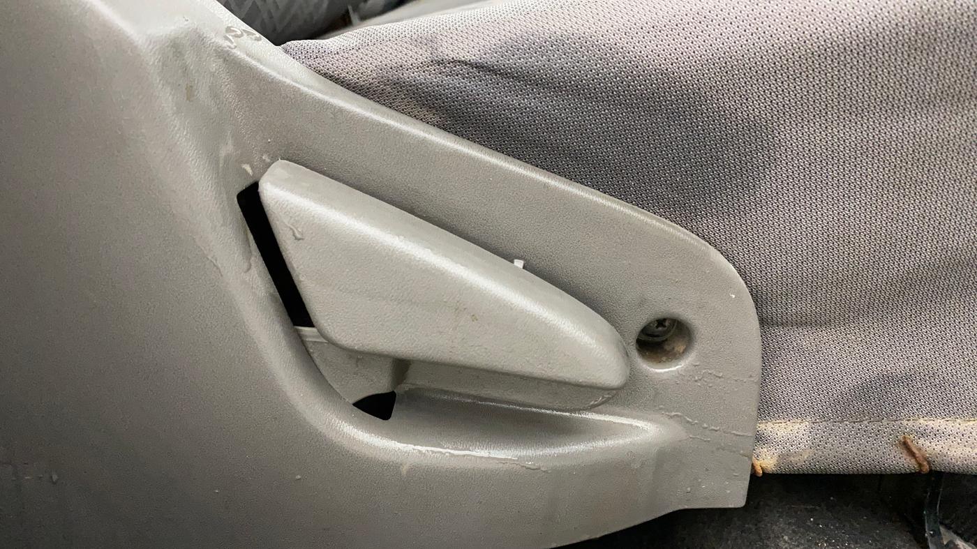 2016 Datsun Go T, Petrol, Manual, 98,922 km, Driver Side Adjustment Panel