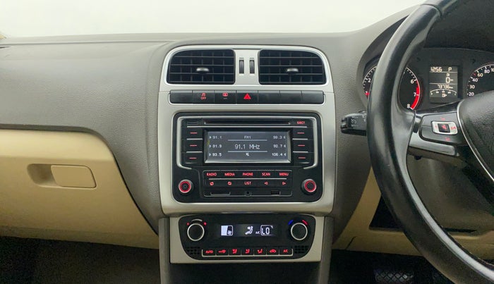 2016 Volkswagen Vento HIGHLINE PETROL AT, Petrol, Automatic, 73,736 km, Air Conditioner