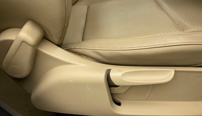 2016 Volkswagen Vento HIGHLINE PETROL AT, Petrol, Automatic, 73,736 km, Driver Side Adjustment Panel