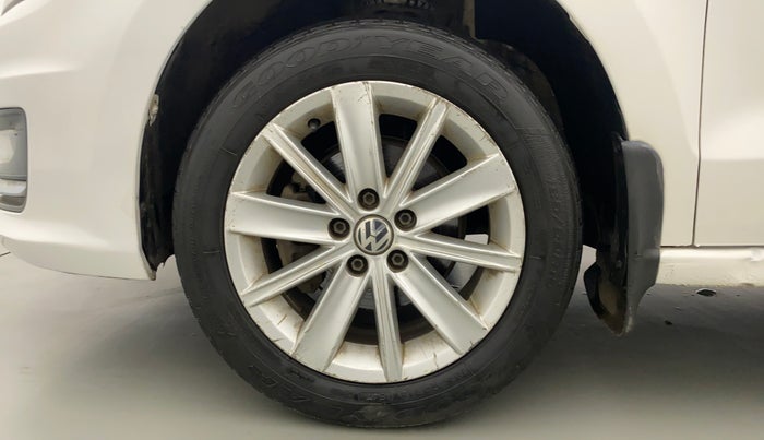 2016 Volkswagen Vento HIGHLINE PETROL AT, Petrol, Automatic, 73,736 km, Left Front Wheel