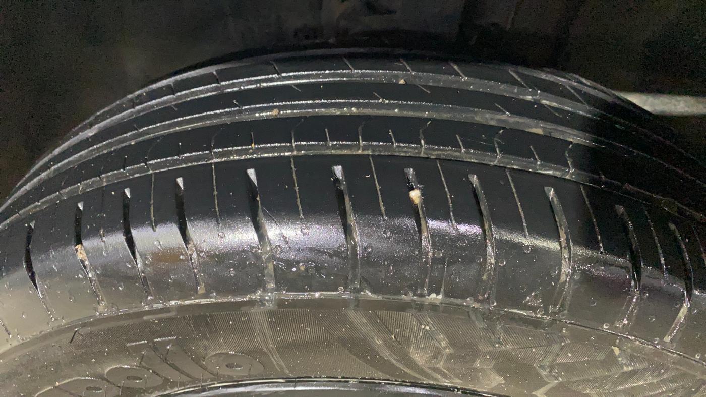 2024 Tata PUNCH ADVENTURE MT CNG , CNG, Manual, 92,667 km, Left Front Tyre Tread