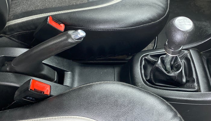 2014 Maruti Swift VXI, Petrol, Manual, 46,247 km, Gear Lever