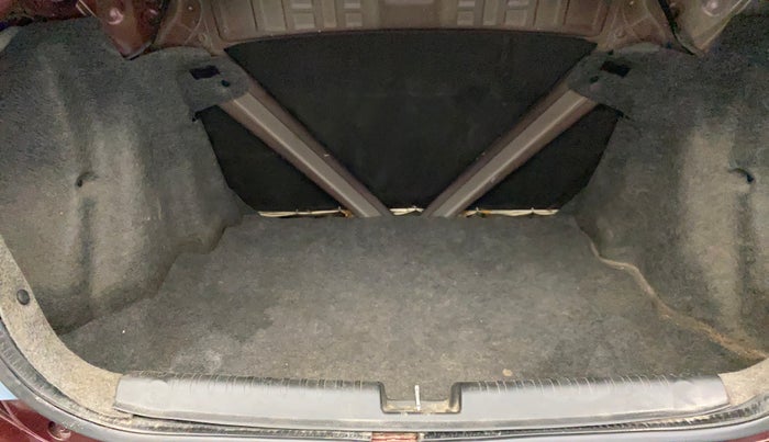 2014 Honda Amaze 1.2L I-VTEC S, Petrol, Manual, 1,36,754 km, Boot Inside