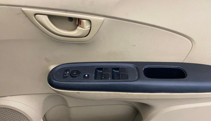 2014 Honda Amaze 1.2L I-VTEC S, Petrol, Manual, 1,36,754 km, Driver Side Door Panels Control