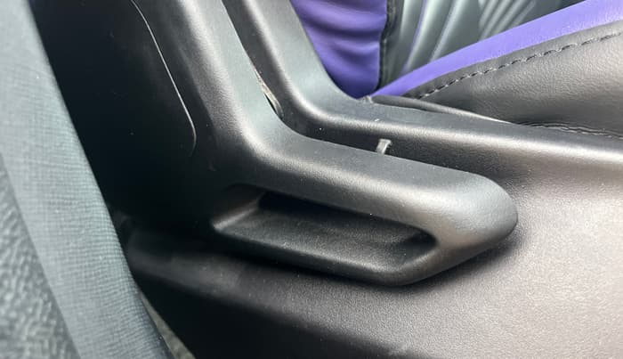 2024 Tata NEXON SMART+ 1.2 PETROL, Petrol, Manual, 16,761 km, Driver Side Adjustment Panel