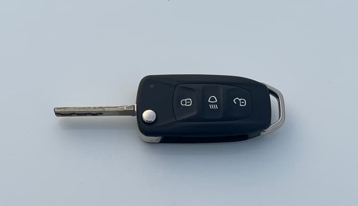 2024 Tata NEXON SMART+ 1.2 PETROL, Petrol, Manual, 16,761 km, Key Close Up