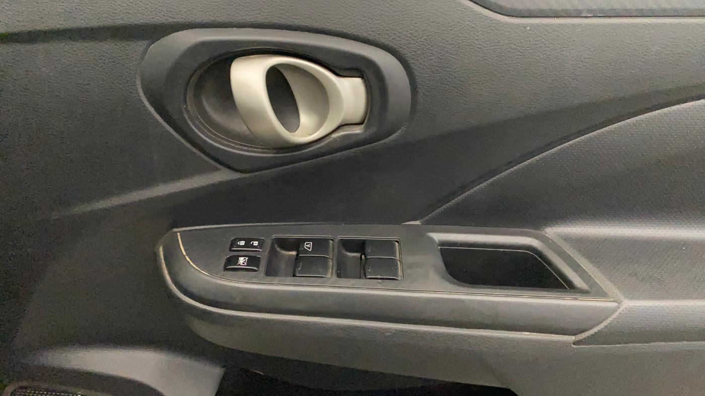 2019 Datsun Go T(O), Petrol, Manual, 45,866 km, Driver Side Door Panels Control