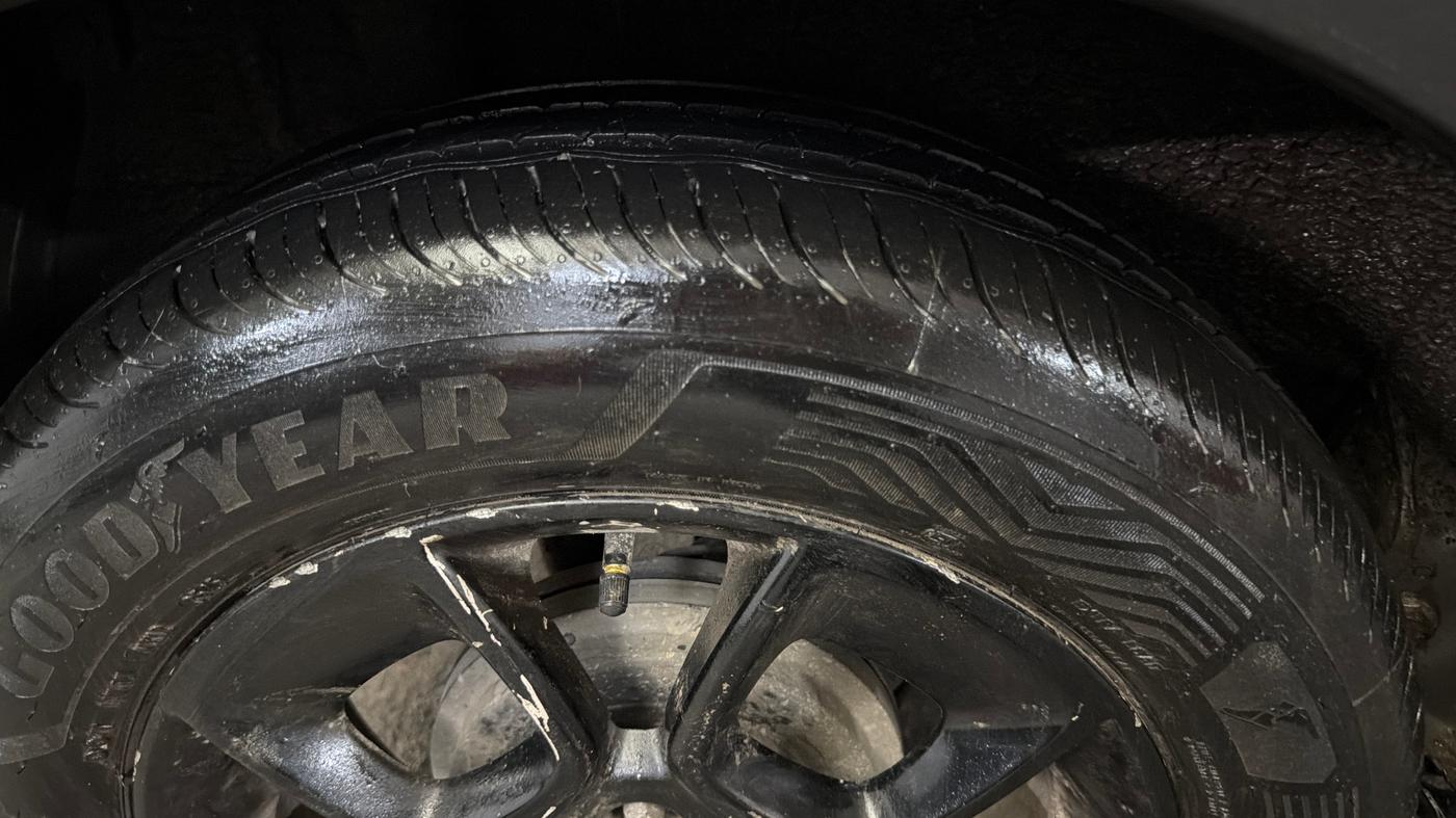 2020 Maruti IGNIS ZETA 1.2 AMT, Petrol, Automatic, 85,980 km, Right Rear Tyre Tread