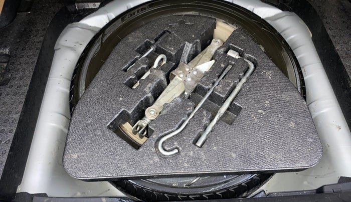 2020 Honda Civic 1.8L I-VTEC V CVT, Petrol, Automatic, 1,04,898 km, Spare Tyre