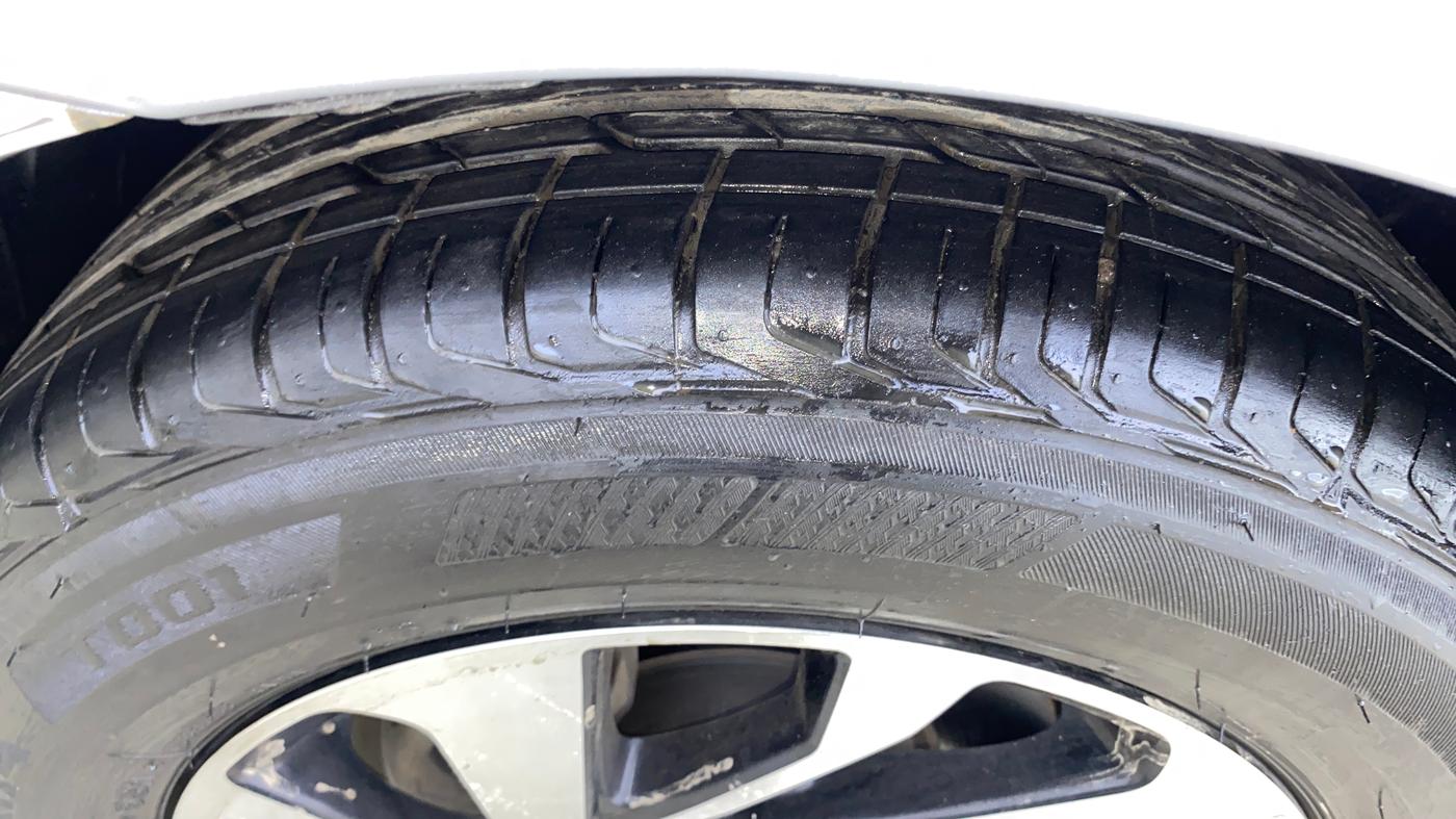 2020 Honda Civic 1.8L I-VTEC V CVT, Petrol, Automatic, 1,06,043 km, Left Front Tyre Tread