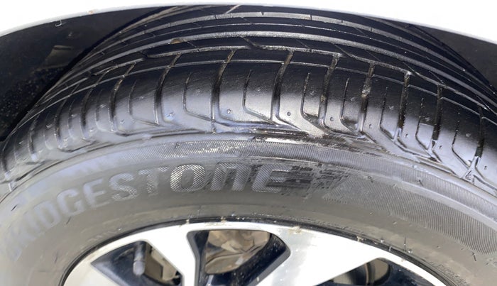 2020 Honda Civic 1.8L I-VTEC V CVT, Petrol, Automatic, 1,04,898 km, Right Rear Tyre Tread