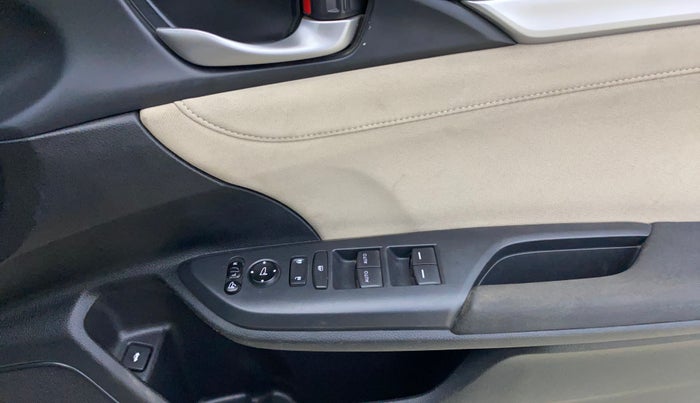 2020 Honda Civic 1.8L I-VTEC V CVT, Petrol, Automatic, 1,04,898 km, Driver Side Door Panels Control