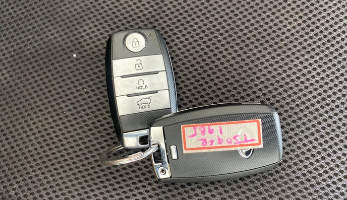 2021 KIA SONET HTX 1.0 IMT, Petrol, Manual, 93,390 km, Key Close Up