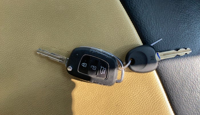 2018 Hyundai Elite i20 ASTA 1.2, Petrol, Manual, 24,455 km, Key Close Up