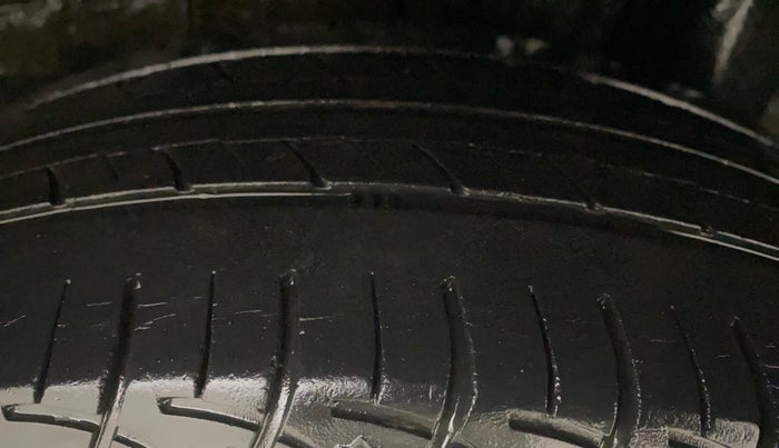 2018 Hyundai Elite i20 ASTA 1.2, Petrol, Manual, 24,455 km, Left Rear Tyre Tread