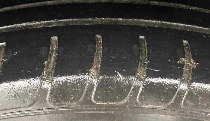2022 Maruti Swift VXI, Petrol, Manual, 40,042 km, Left Rear Tyre Tread