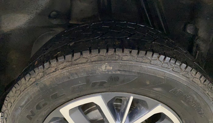 2021 Renault Duster RXZ 1.5 PETROL MT, Petrol, Manual, 56,435 km, Right Rear Tyre Tread