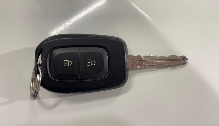 2021 Renault Duster RXZ 1.5 PETROL MT, Petrol, Manual, 56,435 km, Key Close Up