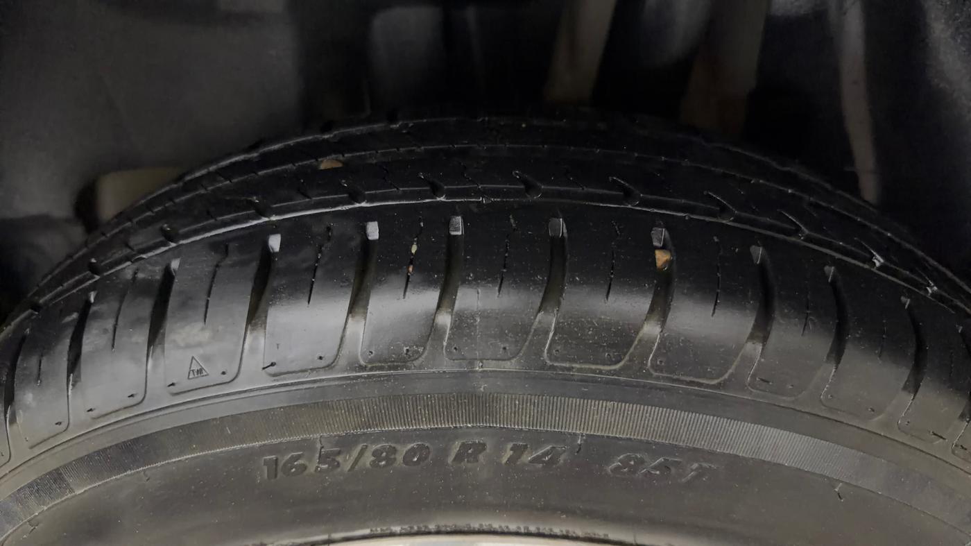 2020 Maruti Swift LXI, Petrol, Manual, 50,433 km, Left Rear Tyre Tread