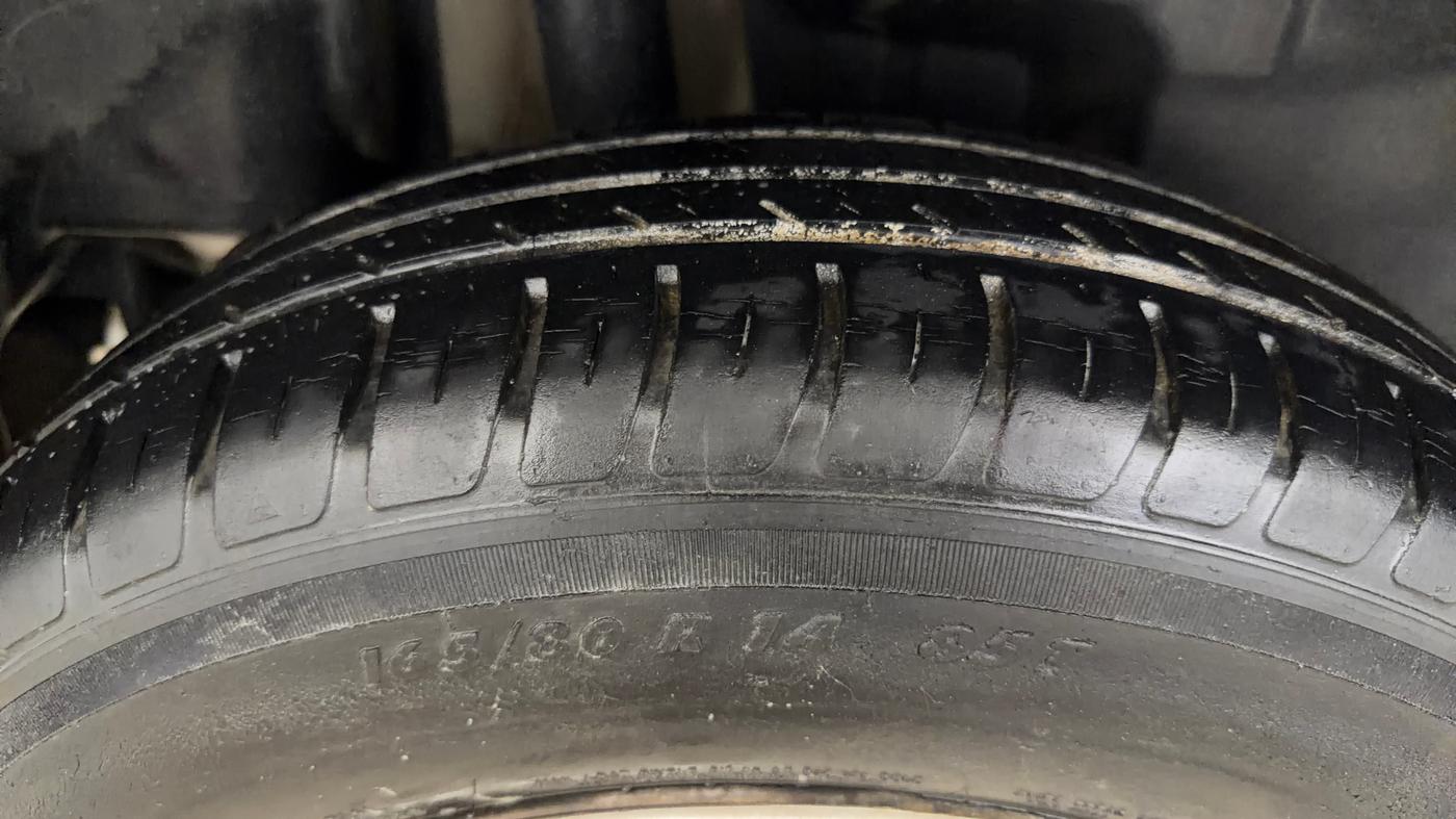 2020 Maruti Swift LXI, Petrol, Manual, 50,433 km, Right Rear Tyre Tread