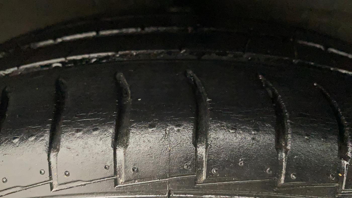 2019 Hyundai NEW SANTRO SPORTZ CNG, CNG, Manual, 37,087 km, Right Rear Tyre Tread