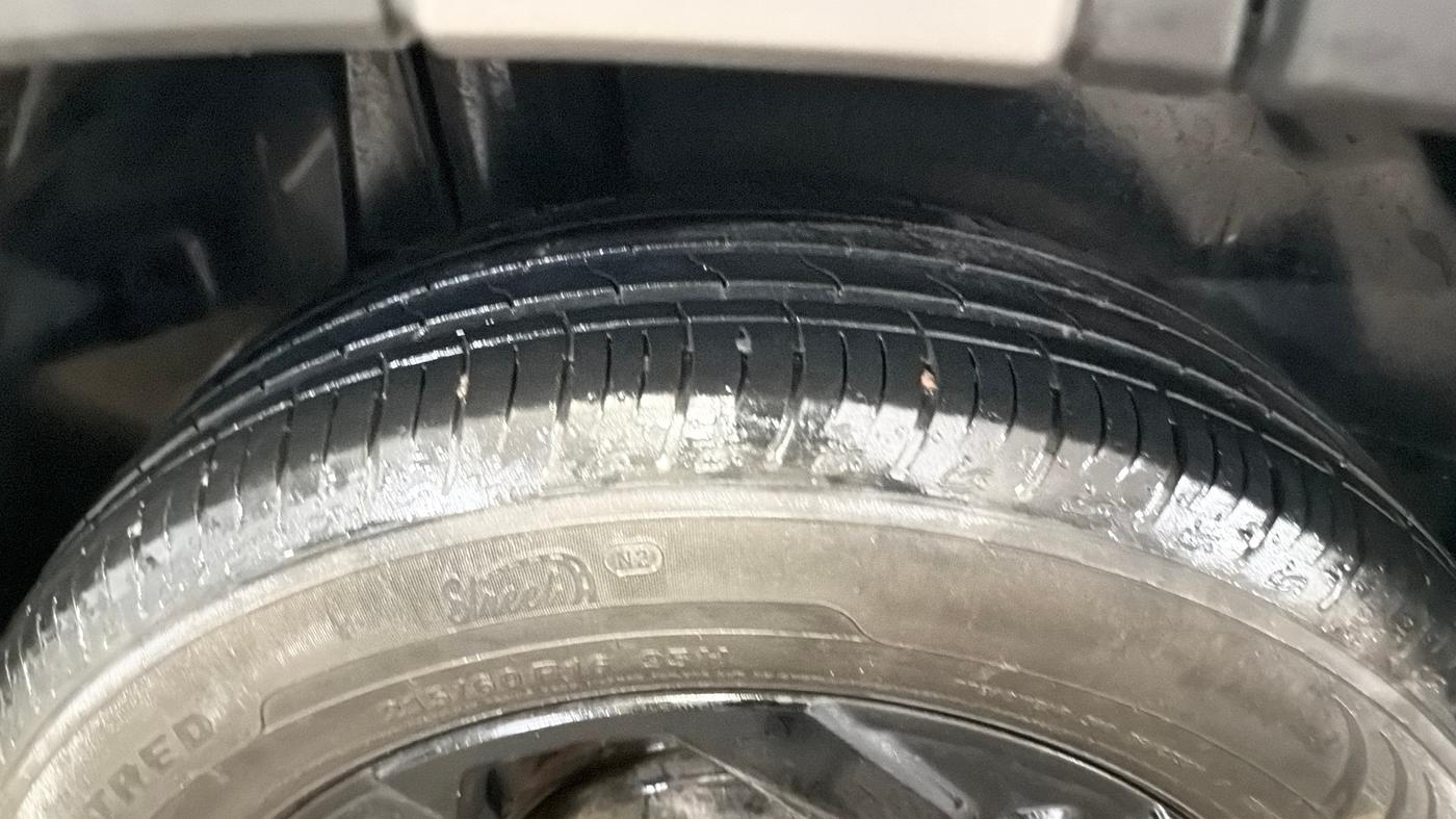 2024 Maruti BREZZA ZXI S-CNG, CNG, Manual, 15,877 km, Right Rear Tyre Tread