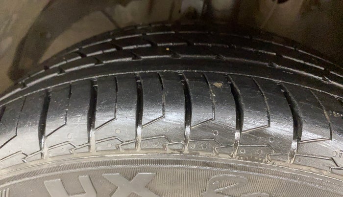 2018 Maruti Baleno ALPHA CVT PETROL 1.2, Petrol, Automatic, 99,842 km, Left Front Tyre Tread