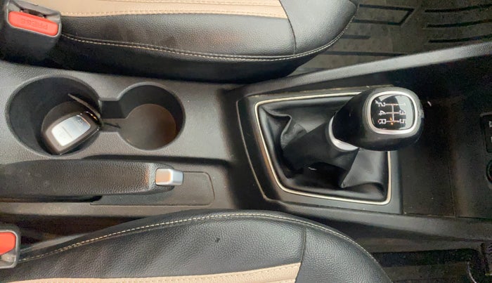 2015 Hyundai Elite i20 ASTA 1.2 (O), Petrol, Manual, 34,343 km, Gear Lever