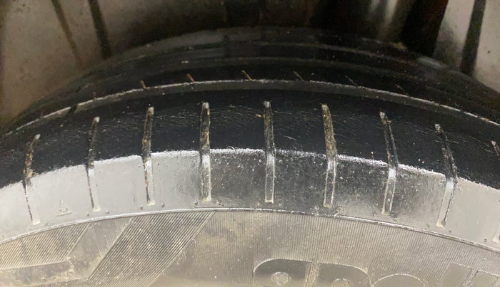 2023 Maruti Ertiga ZXI (O) CNG, CNG, Manual, 80,424 km, Left Rear Tyre Tread