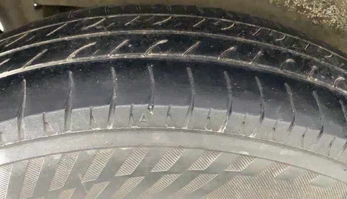 2017 Maruti Wagon R 1.0 LXI CNG, CNG, Manual, 71,906 km, Right Rear Tyre Tread