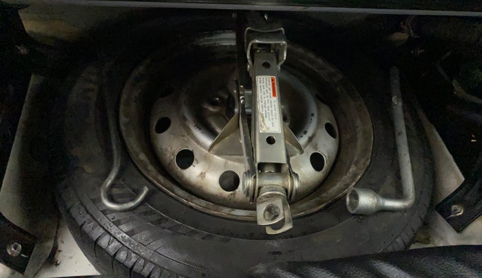 2017 Maruti Wagon R 1.0 LXI CNG, CNG, Manual, 71,906 km, Spare Tyre