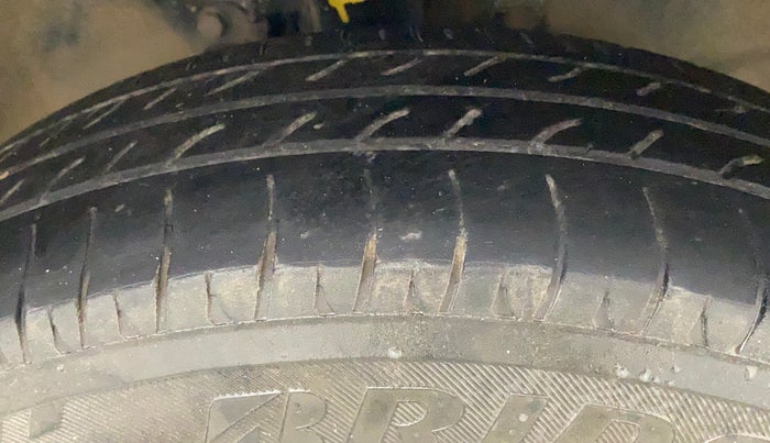 2017 Maruti Wagon R 1.0 LXI CNG, CNG, Manual, 71,906 km, Right Front Tyre Tread