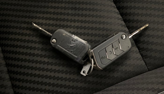 2023 Mahindra Thar LX HT PETROL 4WD MT, Petrol, Manual, 25,666 km, Key Close Up