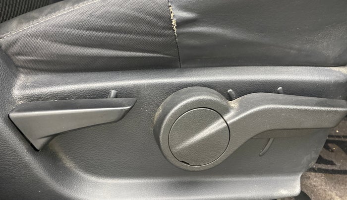 2023 Mahindra Thar LX HT PETROL 4WD MT, Petrol, Manual, 25,666 km, Driver Side Adjustment Panel