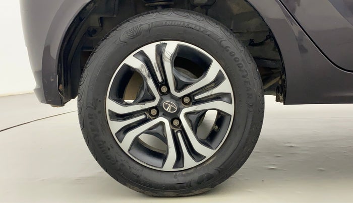 2022 Tata Tiago XZ PLUS CNG, CNG, Manual, 31,950 km, Right Rear Wheel