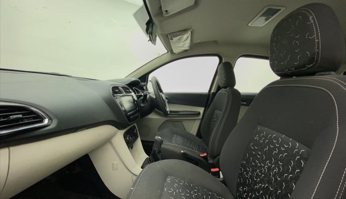 2022 Tata Tiago XZ PLUS CNG, CNG, Manual, 31,950 km, Right Side Front Door Cabin