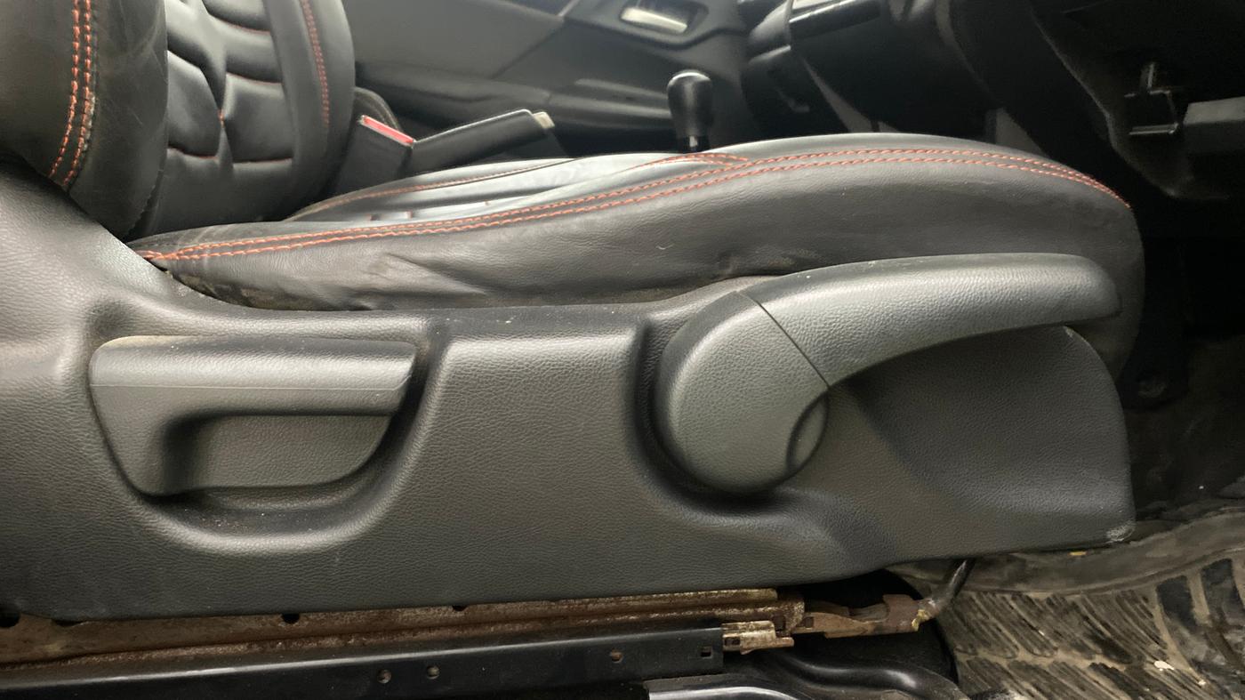 2017 Honda WR-V 1.2L I-VTEC VX MT, CNG, Manual, 85,750 km, Driver Side Adjustment Panel
