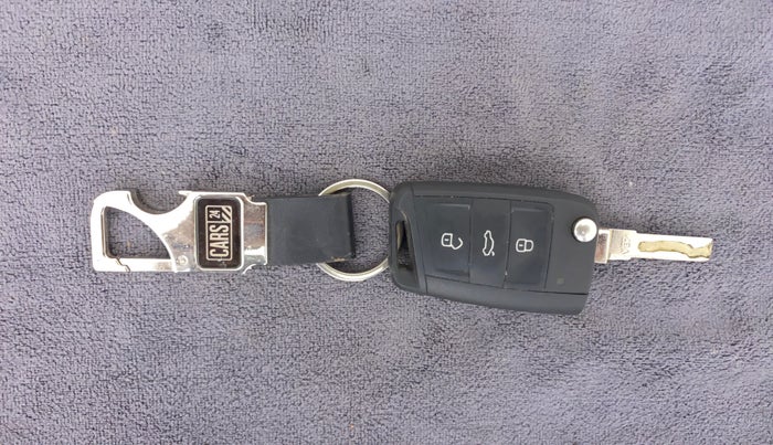2019 Skoda Octavia L&K 1.8 TSI AT, Petrol, Automatic, 35,897 km, Key Close Up
