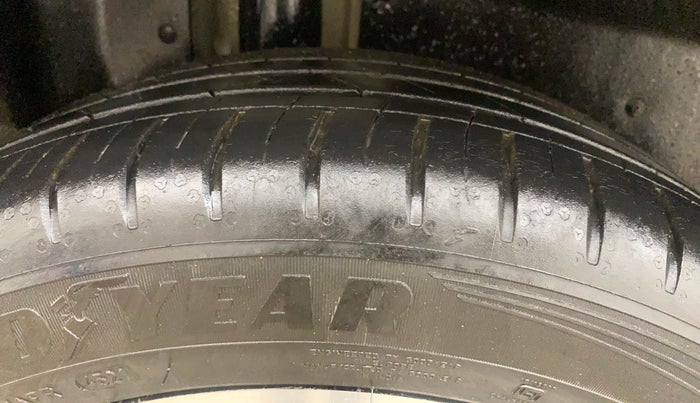 2022 MG HECTOR SHARP 1.5 PETROL CVT, Petrol, Automatic, 28,949 km, Right Rear Tyre Tread