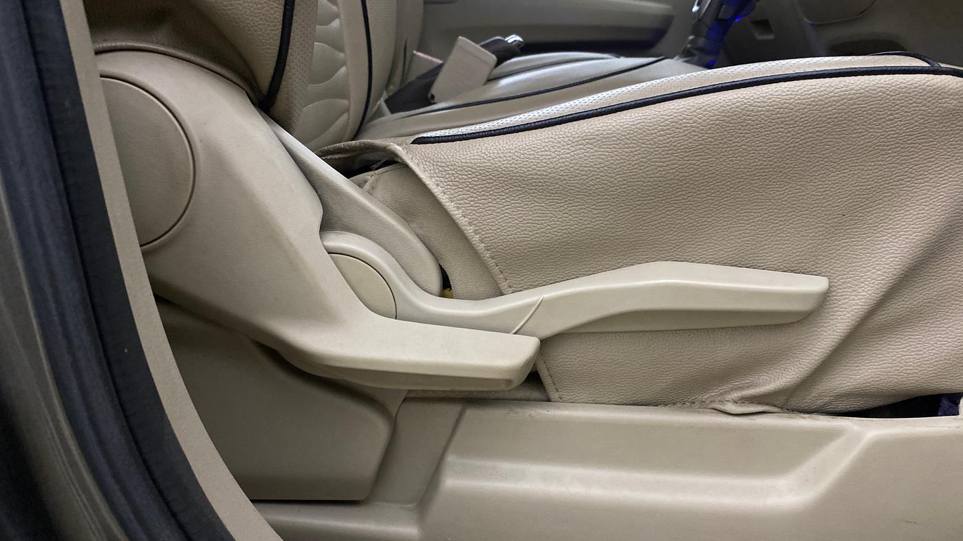 2019 Maruti Ertiga ZXI AT SHVS, Petrol, Automatic, 1,08,314 km, Driver Side Adjustment Panel